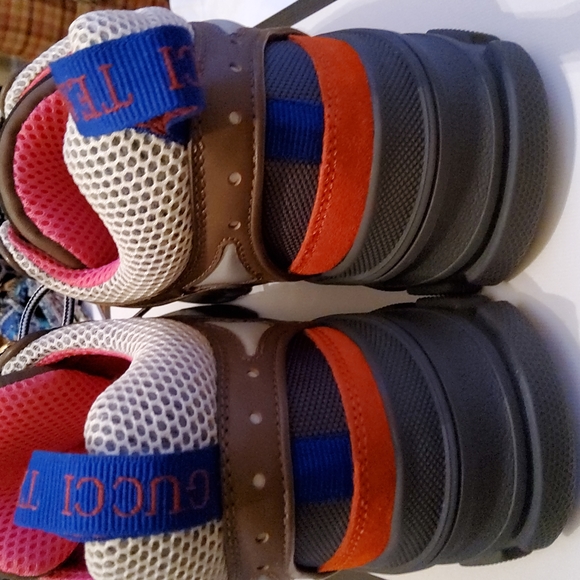 Gucci Flashtreck Sneakers!! NWT!! - Picture 2 of 6